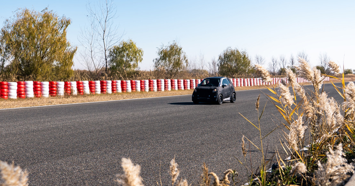 Front angle of the Smart #2 in testing
